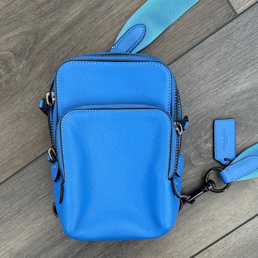 Coach Electric Blue Pebble Leather Gotham Pack Shoulder Belt Bag - Picture 2 of 10